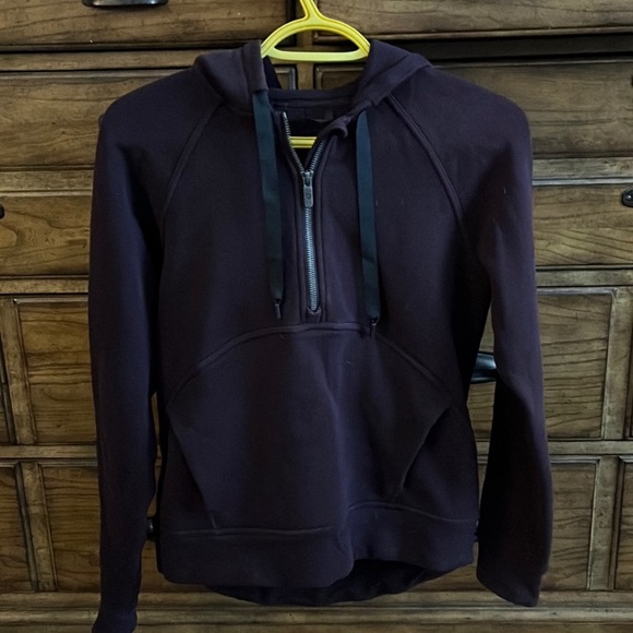 Lululemon Catch a Moment Pullover - Picture 1 of 3